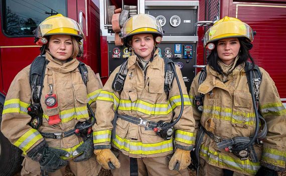 20240228_FireFighterStudents_04_900x600
